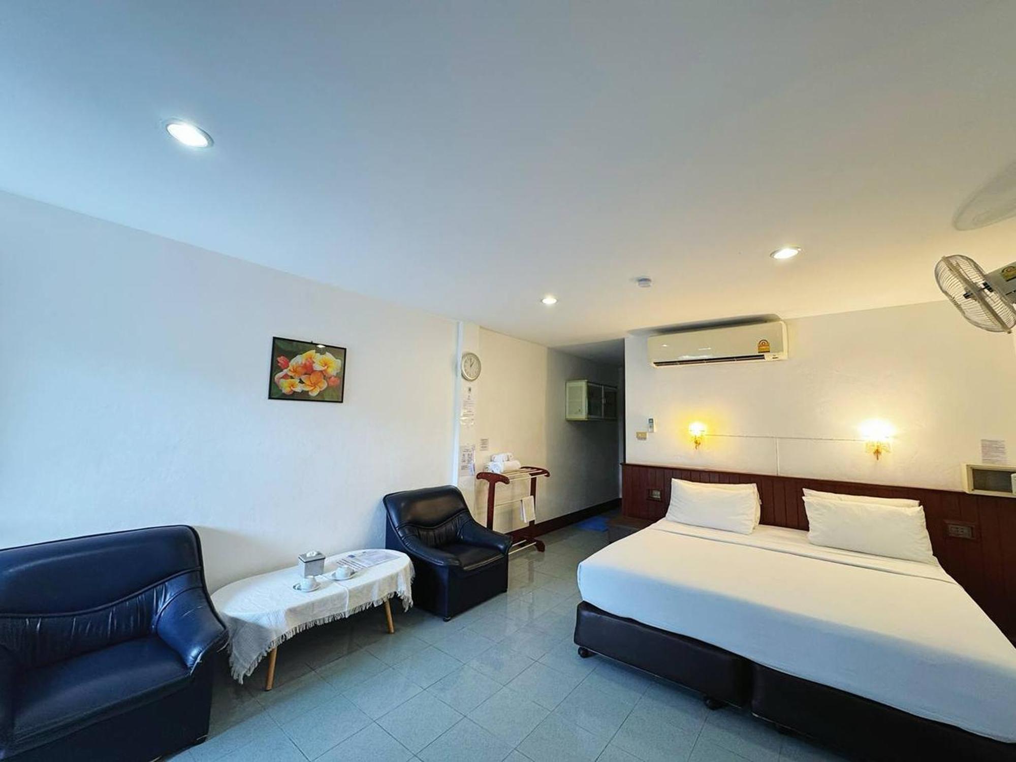 Rabbit Mansion Patong Hotel Εξωτερικό φωτογραφία